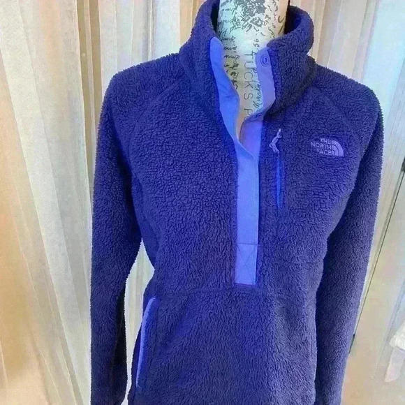 Cozy THE NORTH FACE Jacket - Gorgeous vibrant Purple Color - Picture 10 of 12